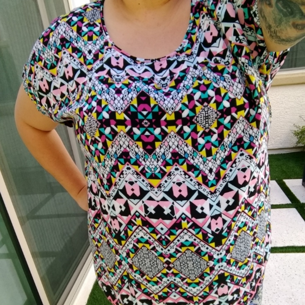 Geometric Plus Size Blouse Top